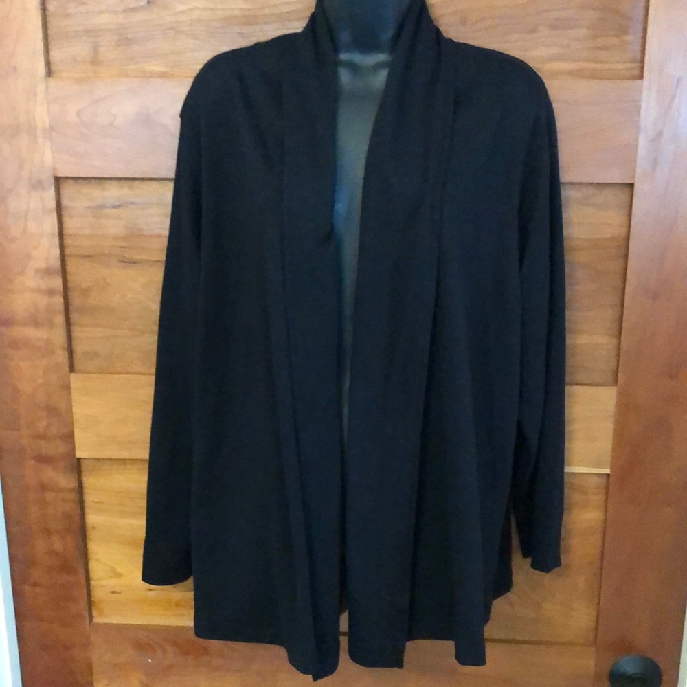 Light weight cardigan no a sweater